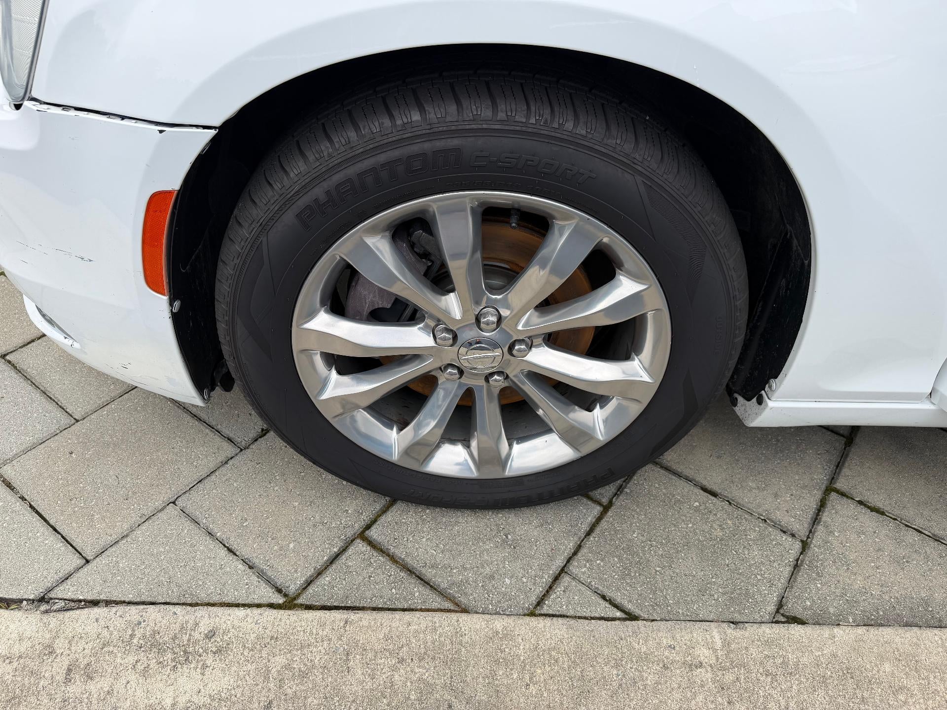 2019 Chrysler 300 Limited