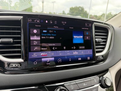2022 Chrysler Pacifica Touring L
