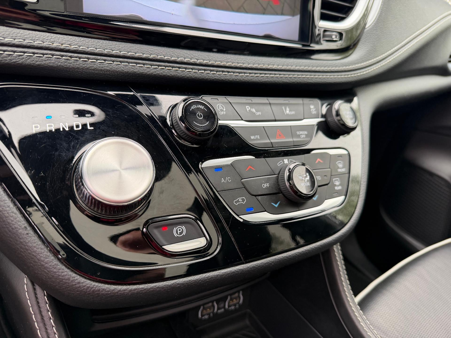 2025 Chrysler Pacifica Limited