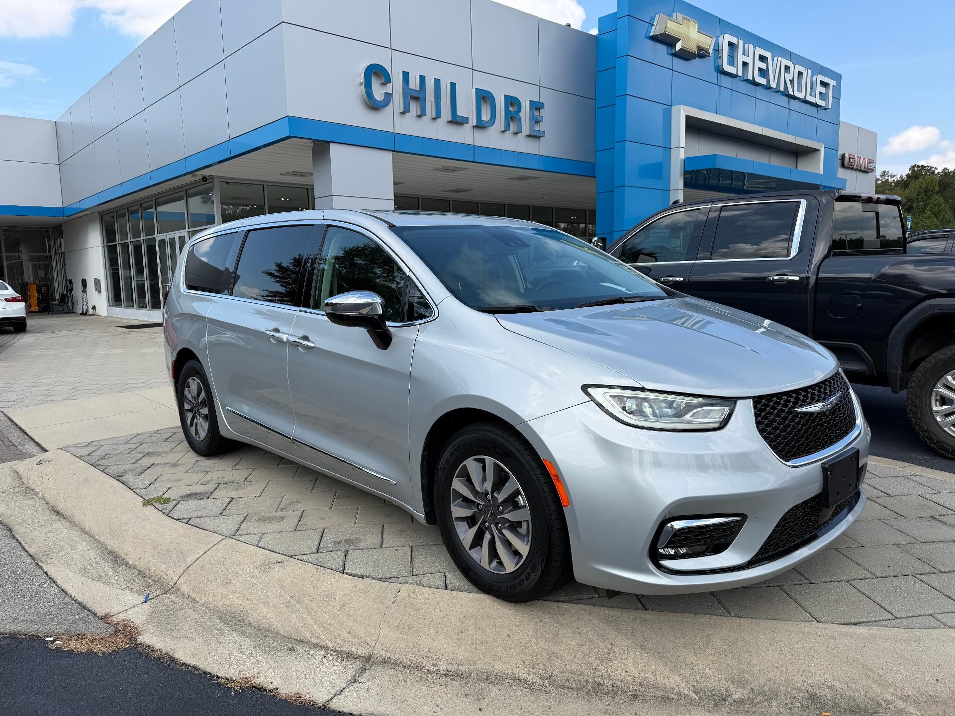 2023 Chrysler Pacifica Hybrid Limited