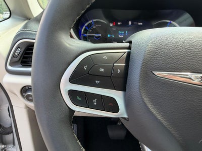 2023 Chrysler Pacifica Hybrid Limited