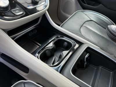 2023 Chrysler Pacifica Hybrid Limited