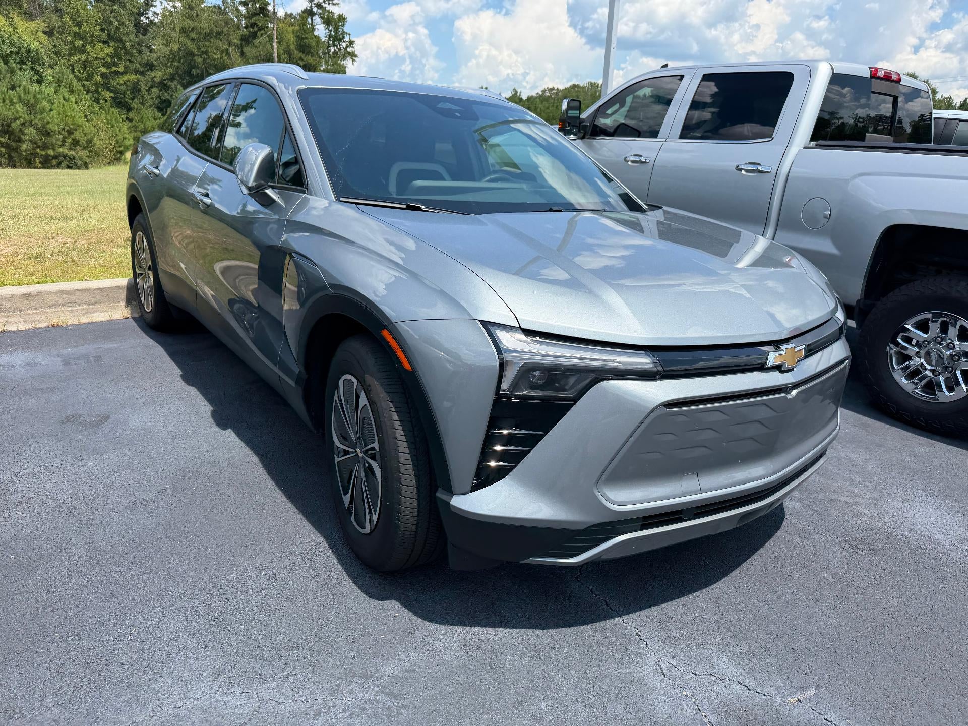 Used 2024 Chevrolet Blazer EV LT with VIN 3GNKDBRJ4RS234188 for sale in Milledgeville, GA