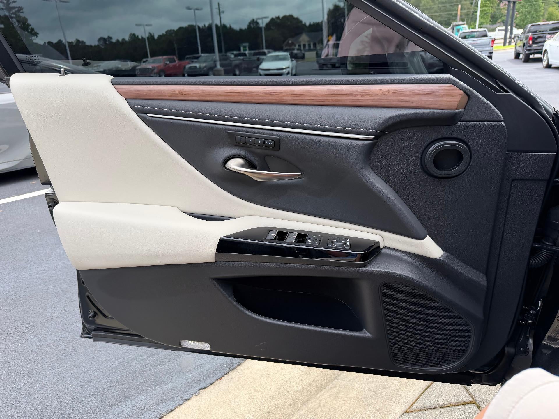 2025 Lexus ES 350 ES 350