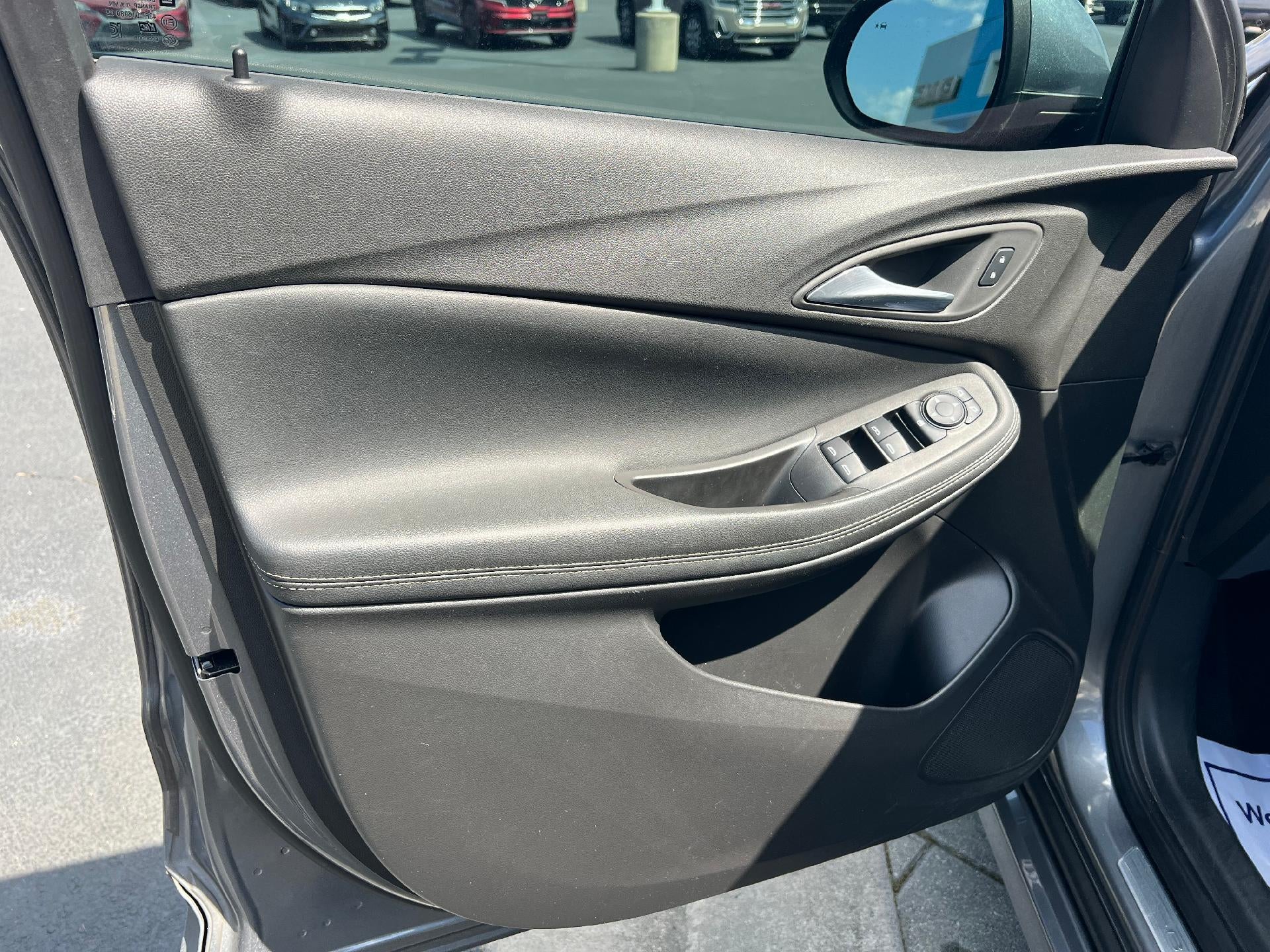 2022 Buick Encore GX Select